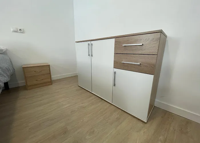 Céntrico Muralla 1 *